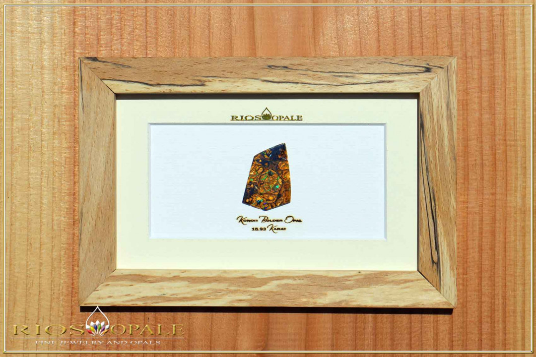 Koroit Boulder Opal - 15,93ct - Gold Edition im 12x18cm Buche gestockt Holzrahmen