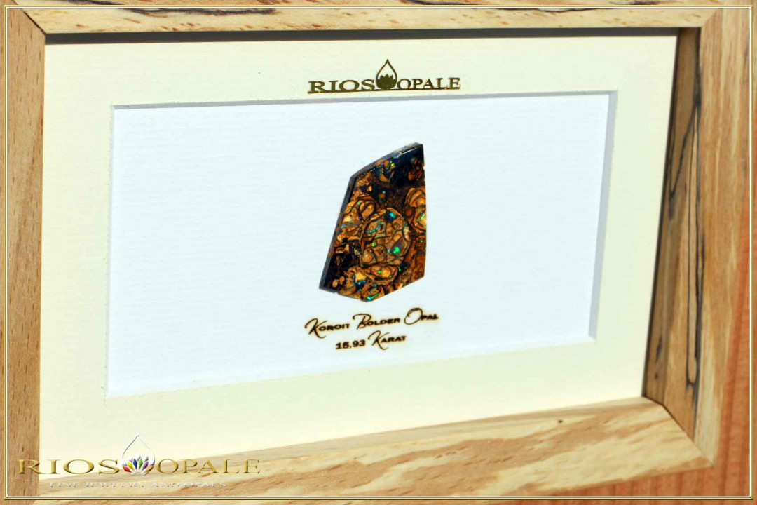 Koroit Boulder Opal - 15,93ct - Gold Edition im 12x18cm Buche gestockt Holzrahmen