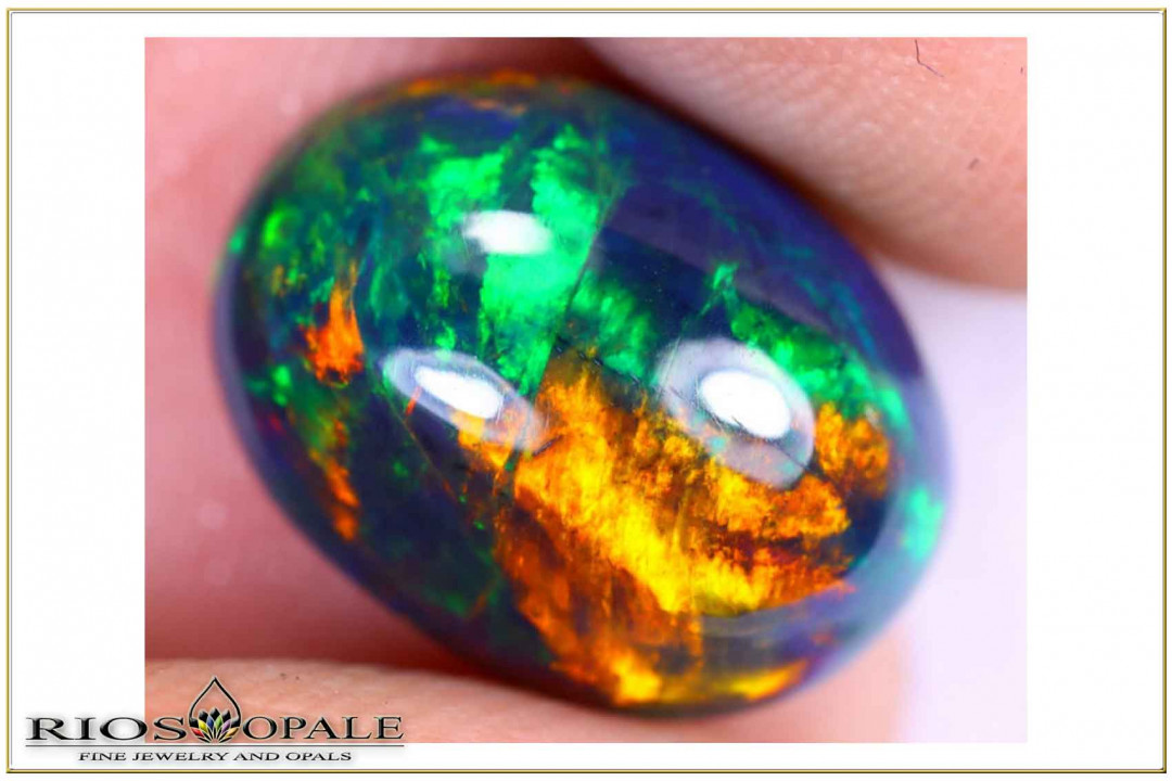 Welo Opal Cabochon - smoked - 3,07ct