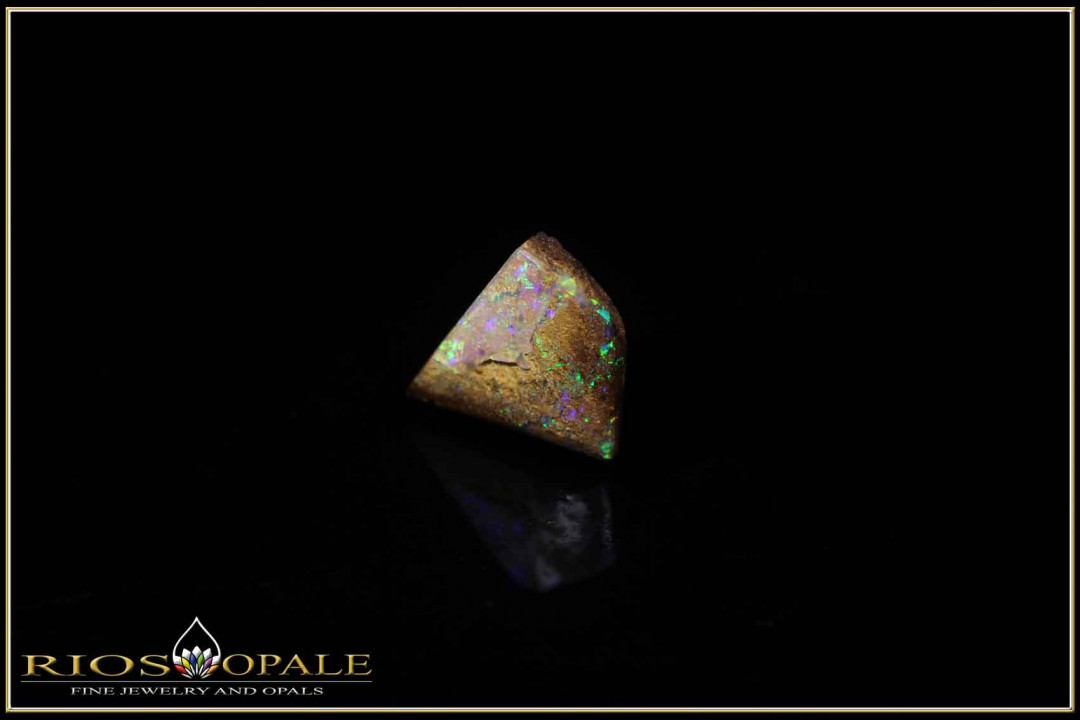 Jundah opalisiertes Holz Boulder Opal 2,73ct