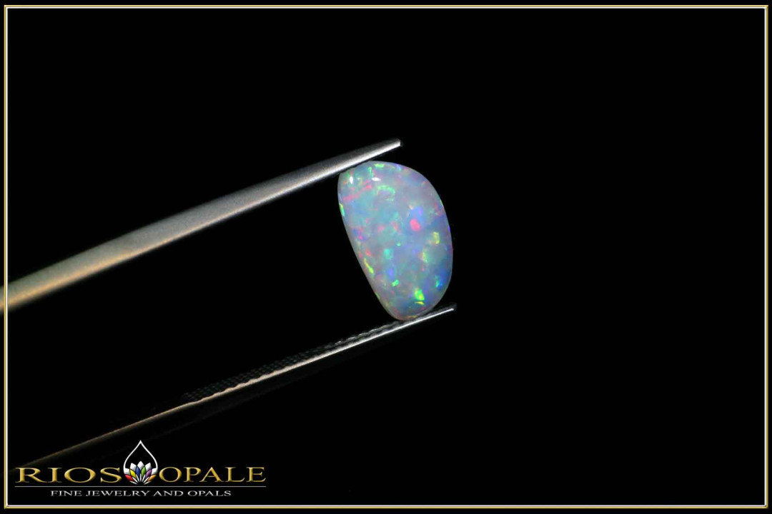 Weißer Opal aus dem West Side Feld in White Cliffs mit 1,55ct