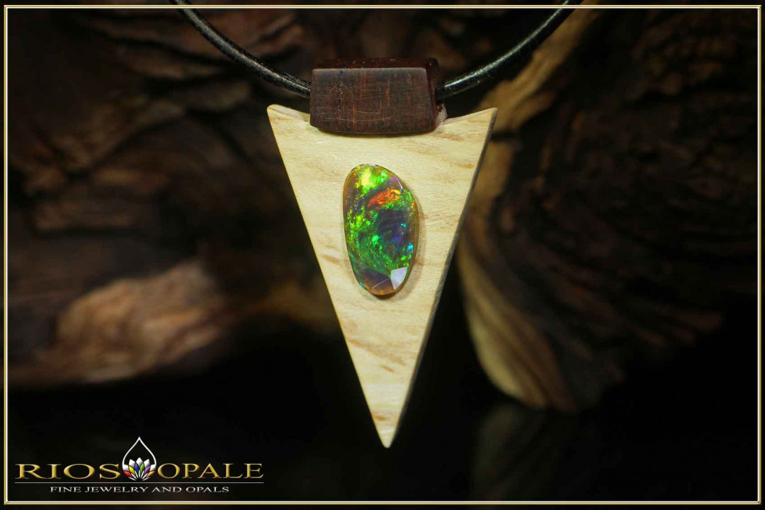 Welo smoked opal pendant - beech and cocobolo wood - 1.89ct