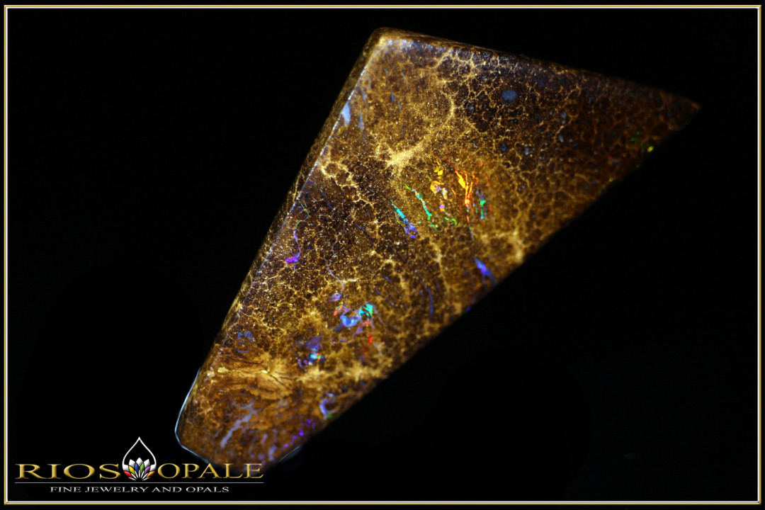 Koroit Matrix Boulder Opal - 40,10ct