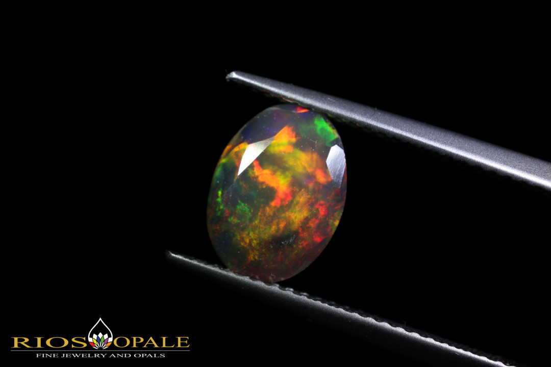 Welo Opal smoked Ovalschliff - 1,59ct