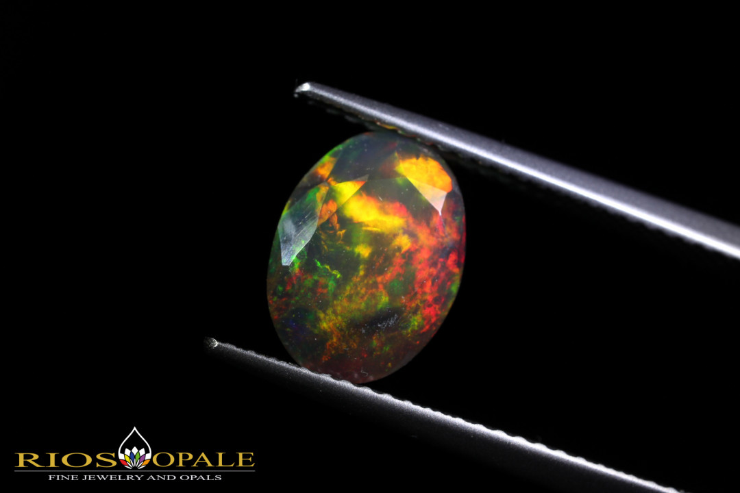 Welo Opal smoked Ovalschliff - 1,59ct