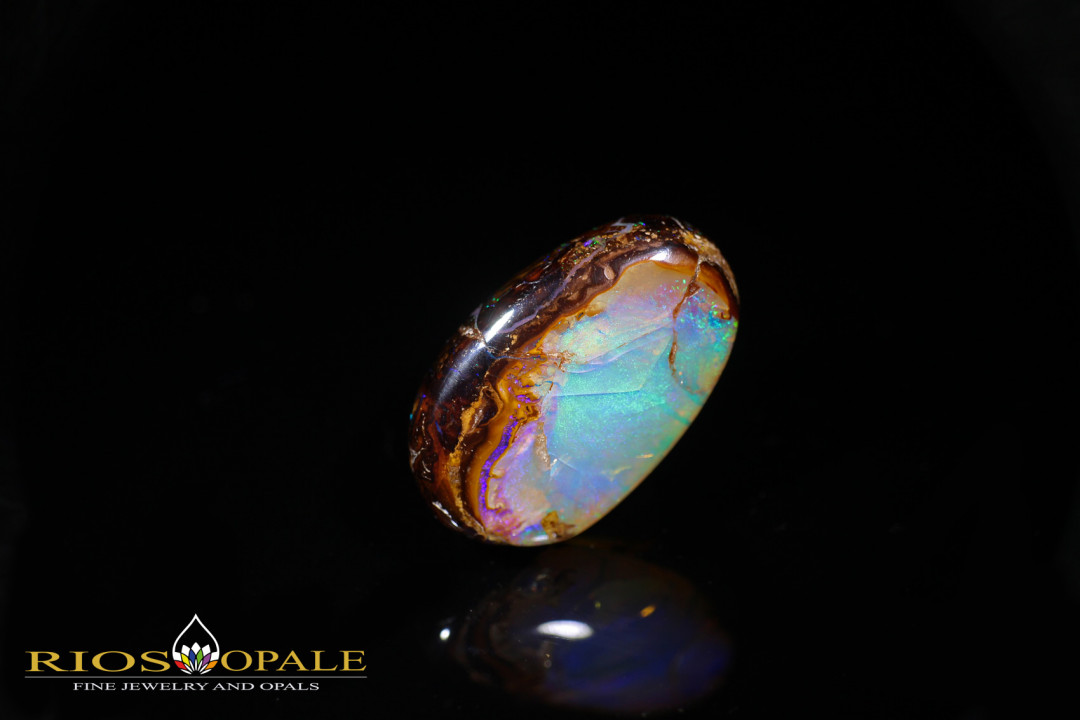 Seltenes pastellfärbiges Yowah Boulder Opal-Herz mit 20,40ct