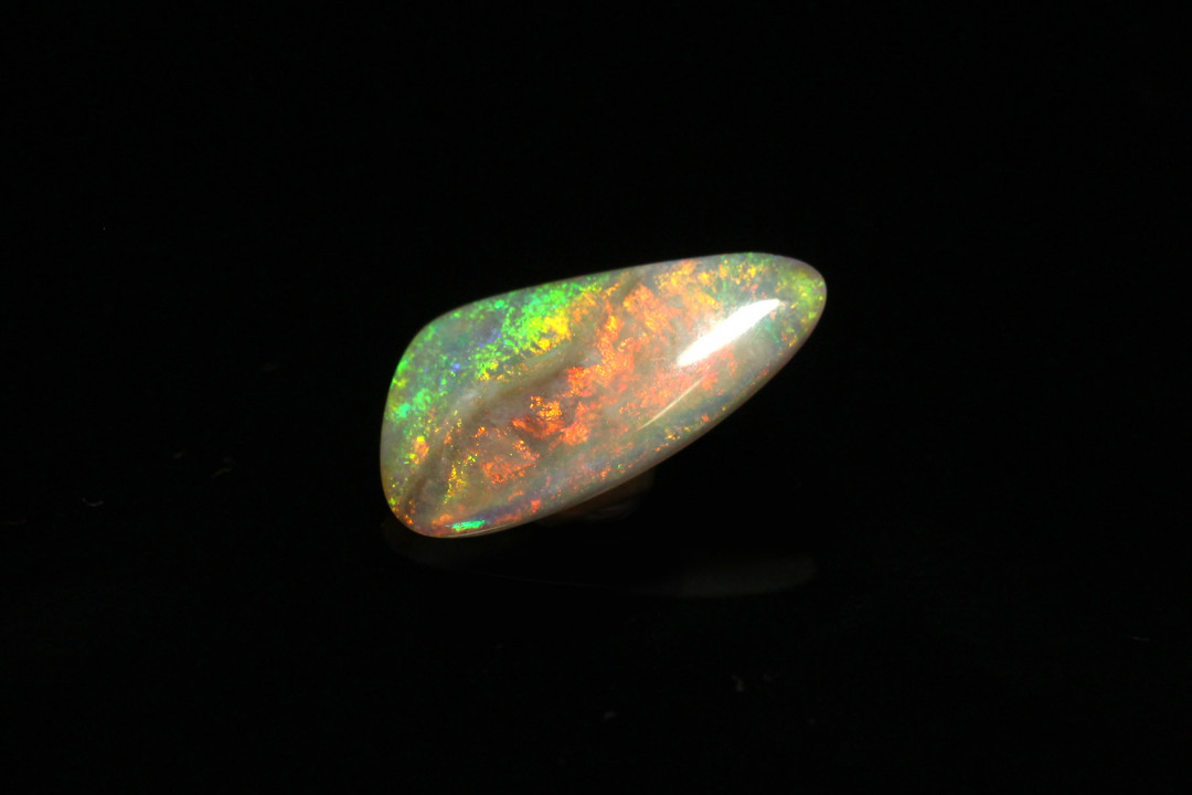 Sehr seltener bunter Mintabie Opal - 2,50ct