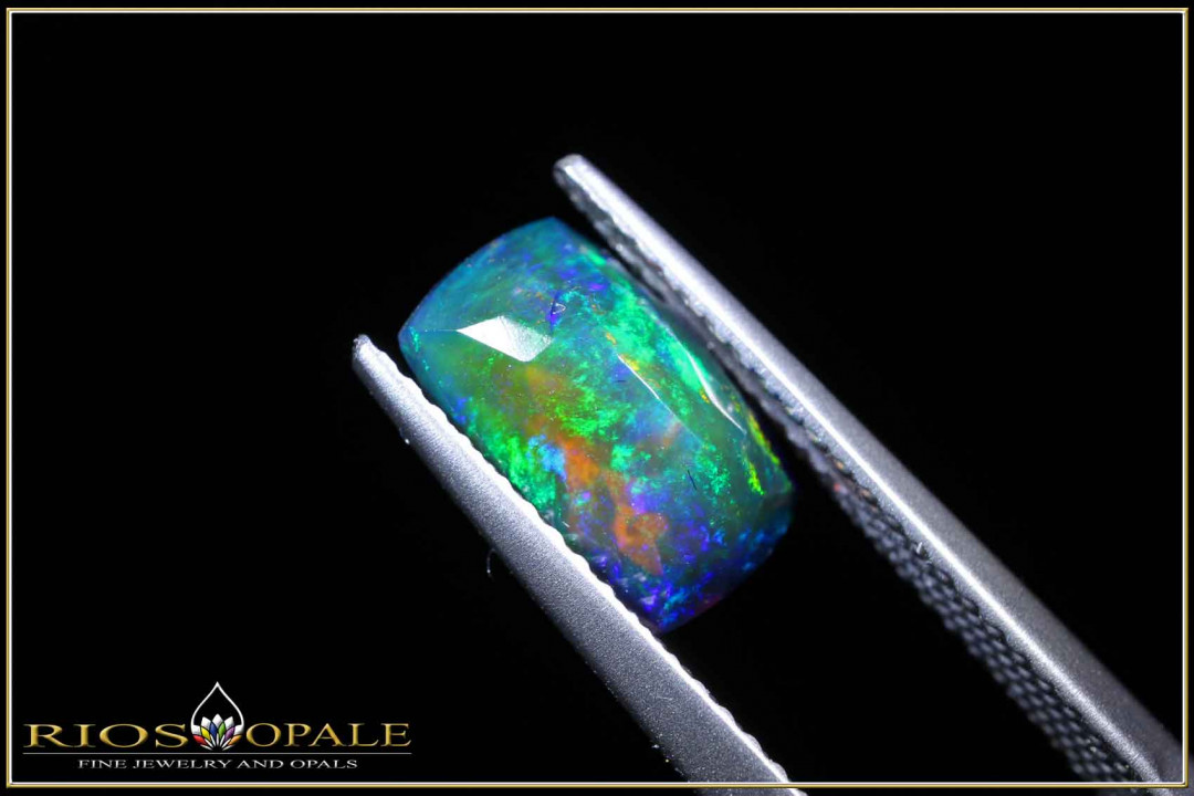 Welo Opal facettiert im Scherenschliff - 1,33ct - smoked