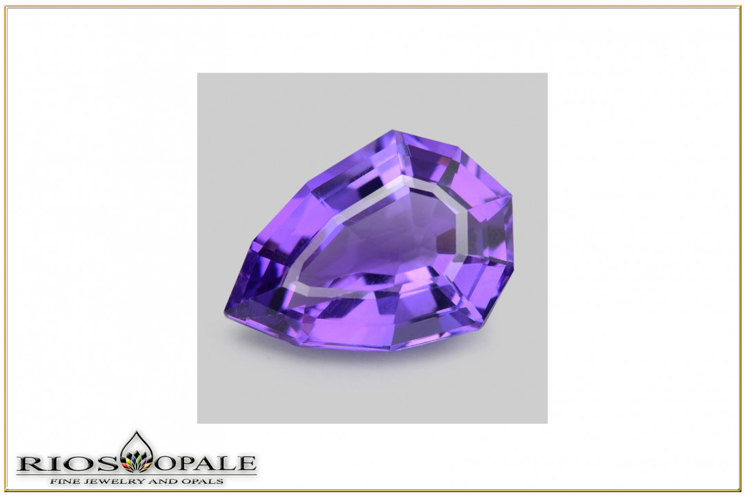 Amethyst in Top Farbe - VS1 - 5,61ct