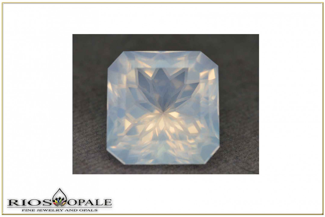 Riesiger Moonstone - VVS1 - 28,75ct