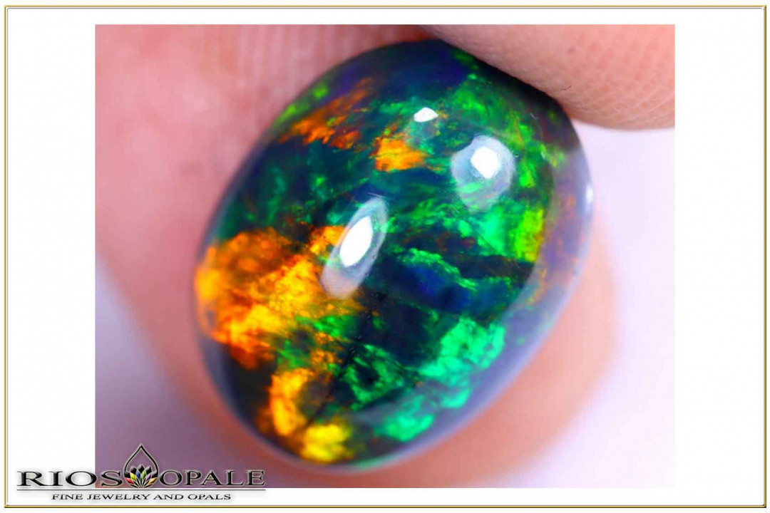 Welo Opal Cabochon - smoked - 3,07ct