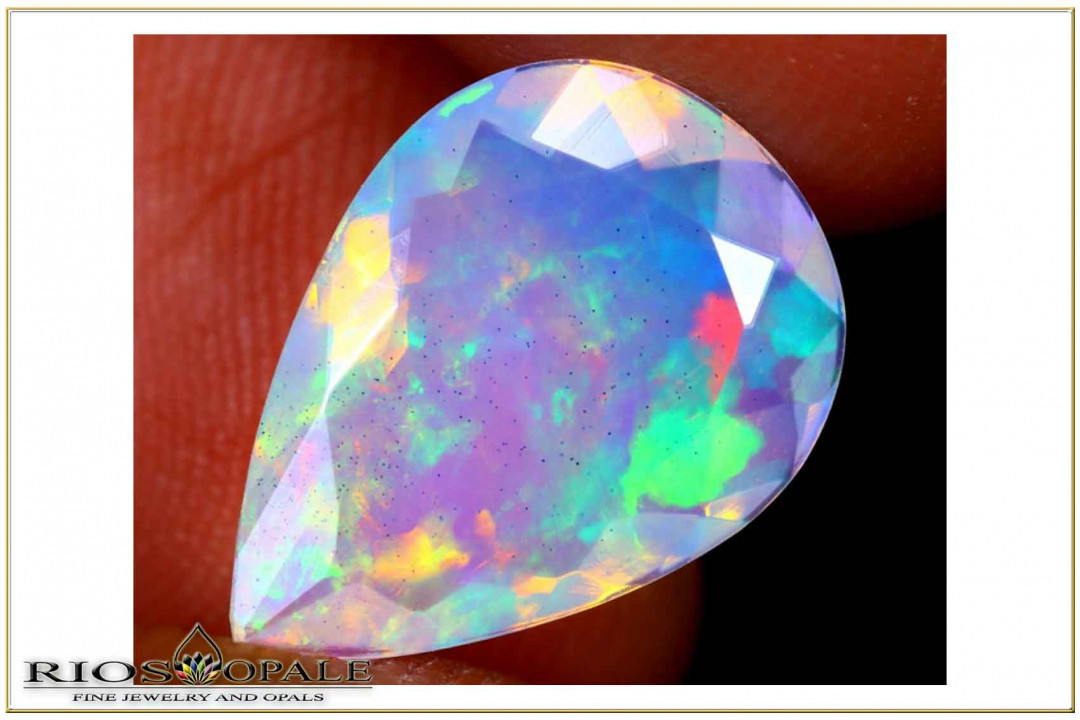 Bunter Welo Opal im Tropfenschliff facettiert - 2,66ct