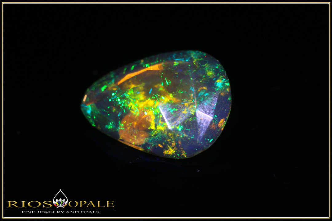 Welo Opal smoked und facettiert im "Rose Cut"  - 5,29ct