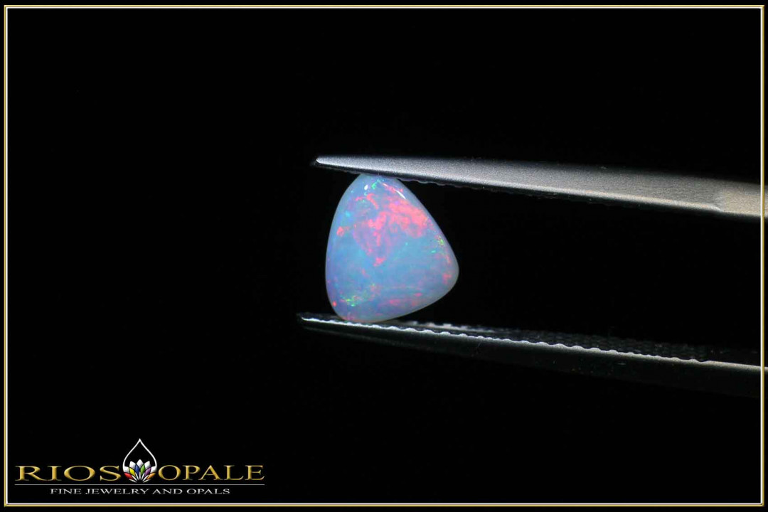 Weißer Opal aus dem West Side Feld in White Cliffs mit 0,70ct