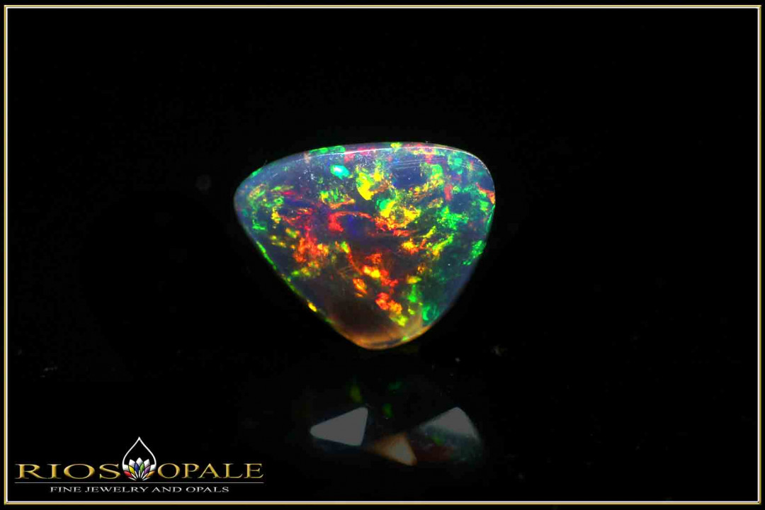 Welo Opal smoked und facettiert im "Rose Cut"  - 3,11ct