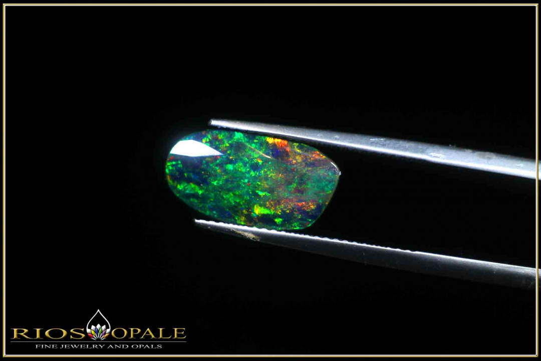 Welo Opal smoked und facettiert im "Rose Cut"  - 1,56ct