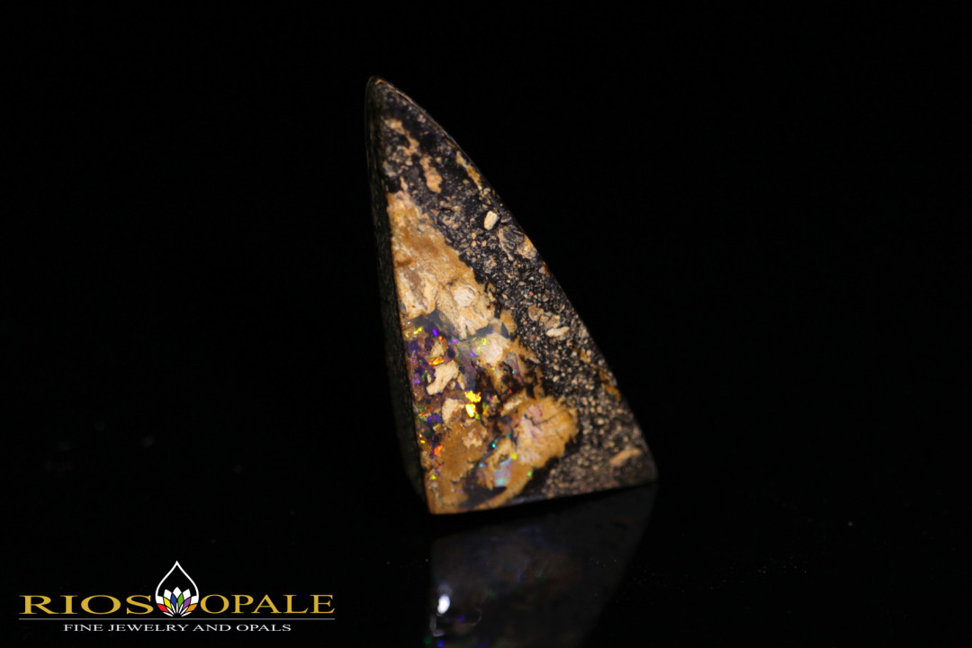 Winton opalisiertes Holz Boulder Opal - 13,22ct